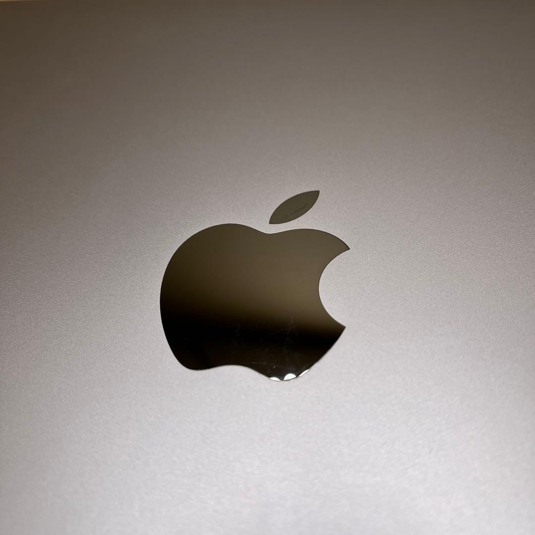 Apple MacBook Air M2 2022 13インチ　スペースグレイ