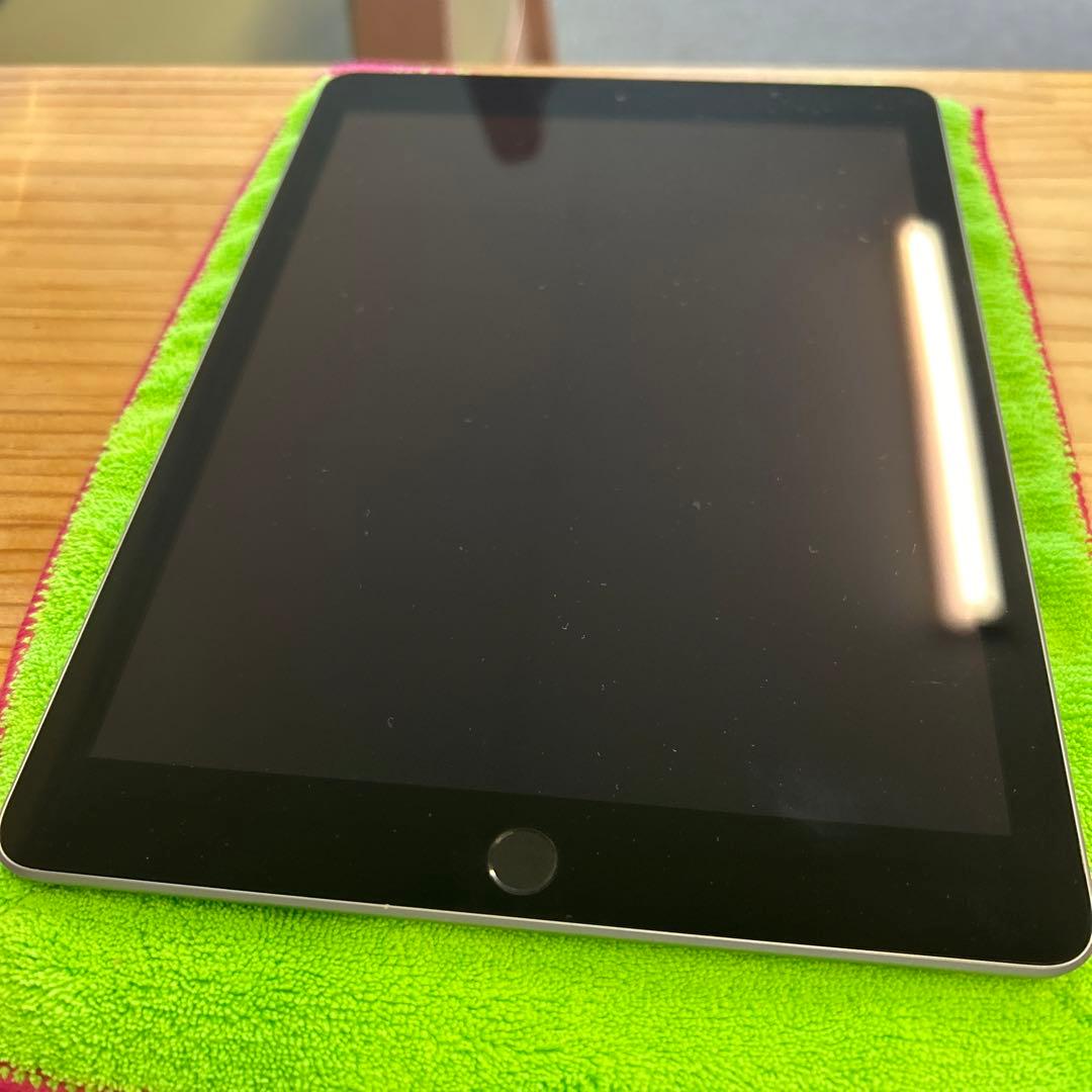 iPad モデルA1954 第6世代　2018年