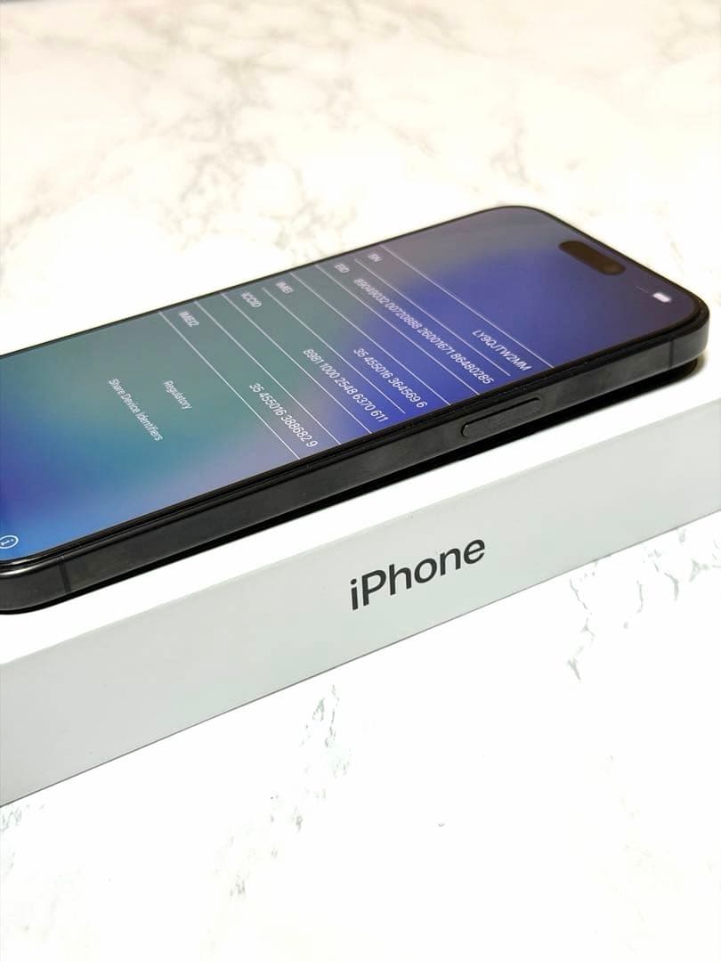 Apple iPhone 15ProMax ブラックチタニウム 本体　美品