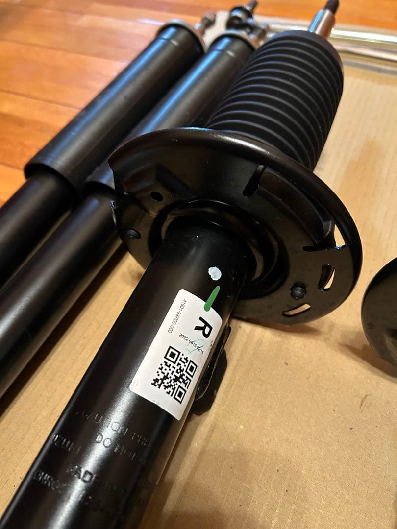 【新車外し】zc33s 純正サスペンション ショックアブソーバー