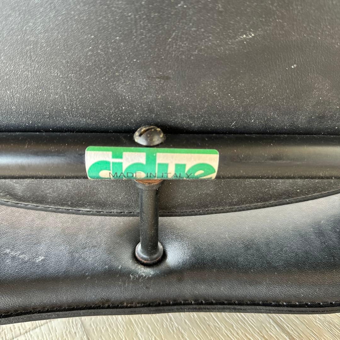 イタリア製　革　レザー　cidue チェア　ダイニングチェア