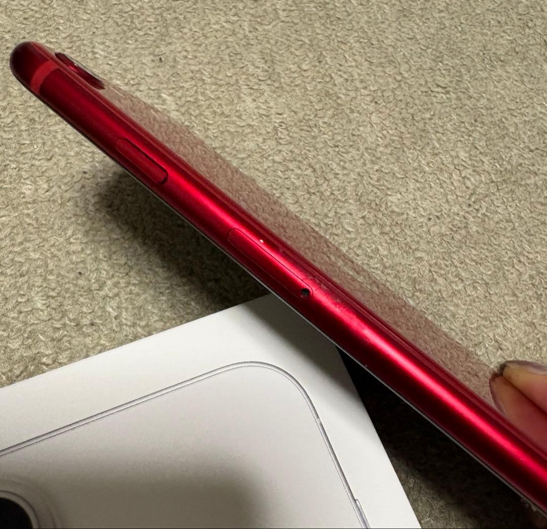 iPhone SE 第3世代 (SE3)レッド