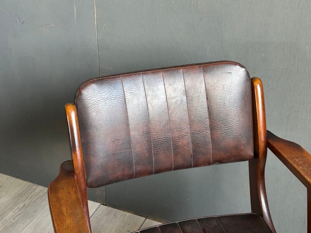 クラシック　アームチェア　ヴィンテージ　レザー　キャスター付　デスクチェア　IG