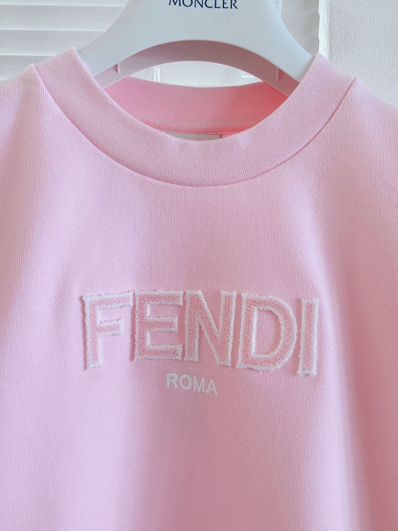 【FENDI】フェンディ　マメール　ロゴトレーナー　165ｃｍ　定価70400円