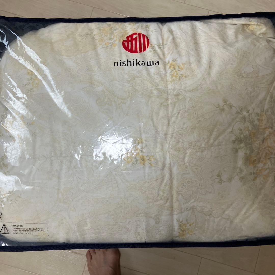 西川　羽毛布団　シングル