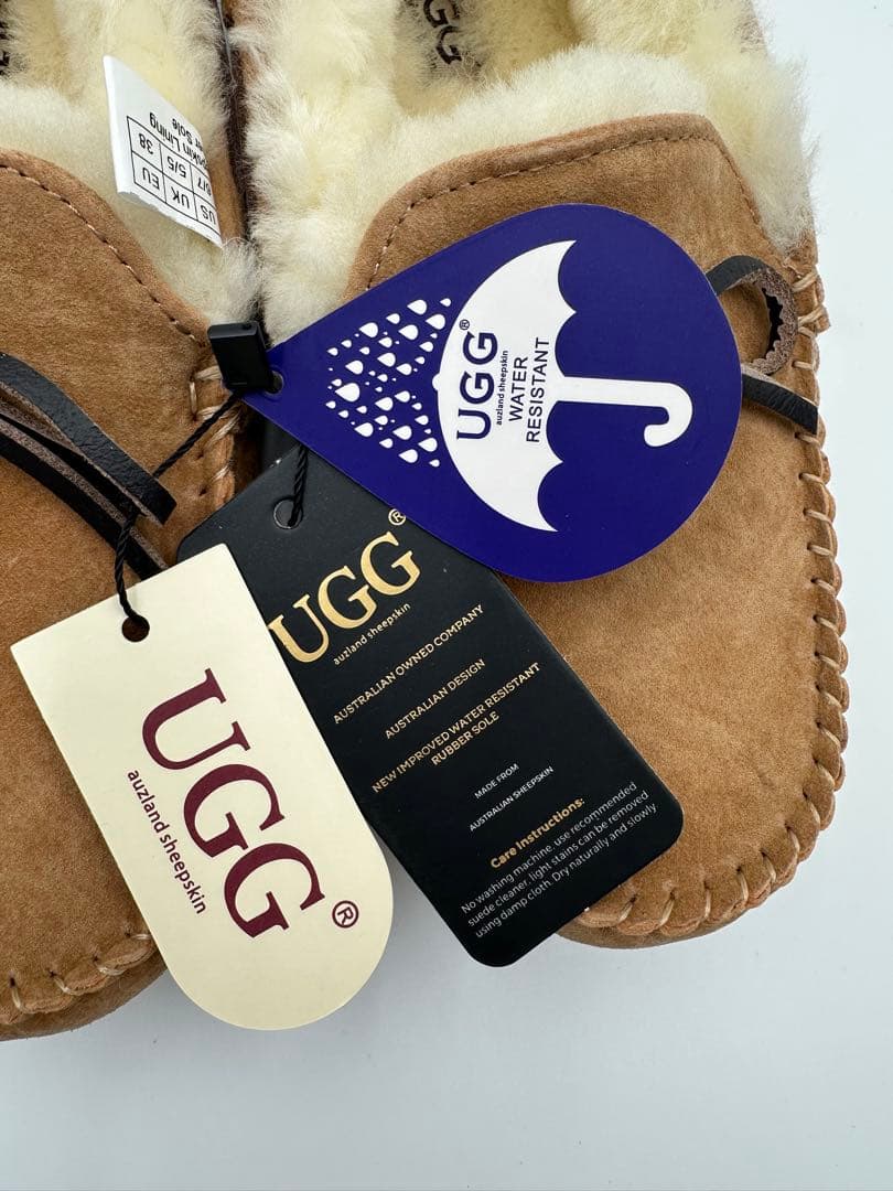 UGG ベージュ モカシン防水　23.5cm