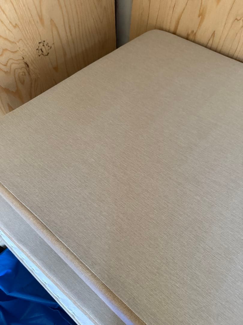 シモンズ　ボックススプリング　シングル2台でクイーンサイズ