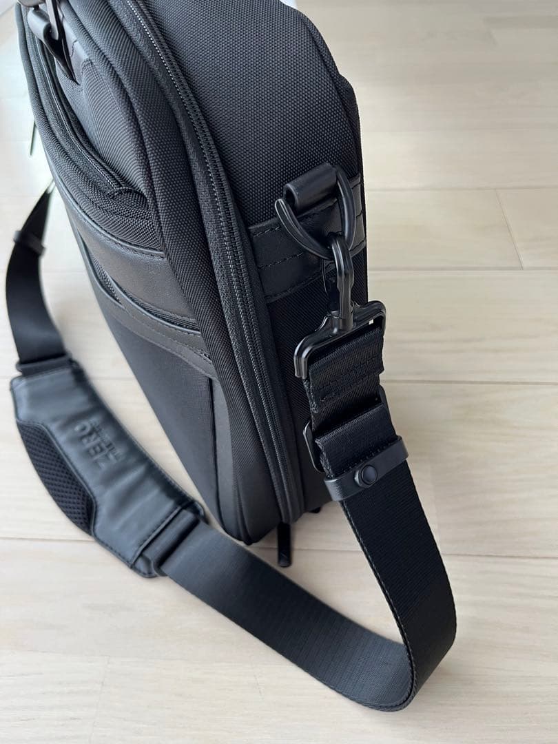 ZERO HALLIBURTON／ゼロハリバートン PRF 4 ビジネスバッグ