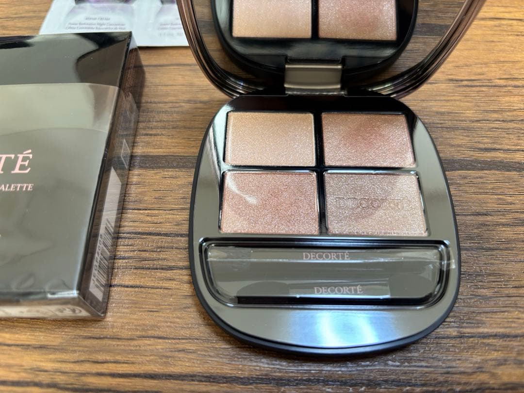 ほぼ新品　コスメデコルテ スキンシャドウ デザイニング パレット 09