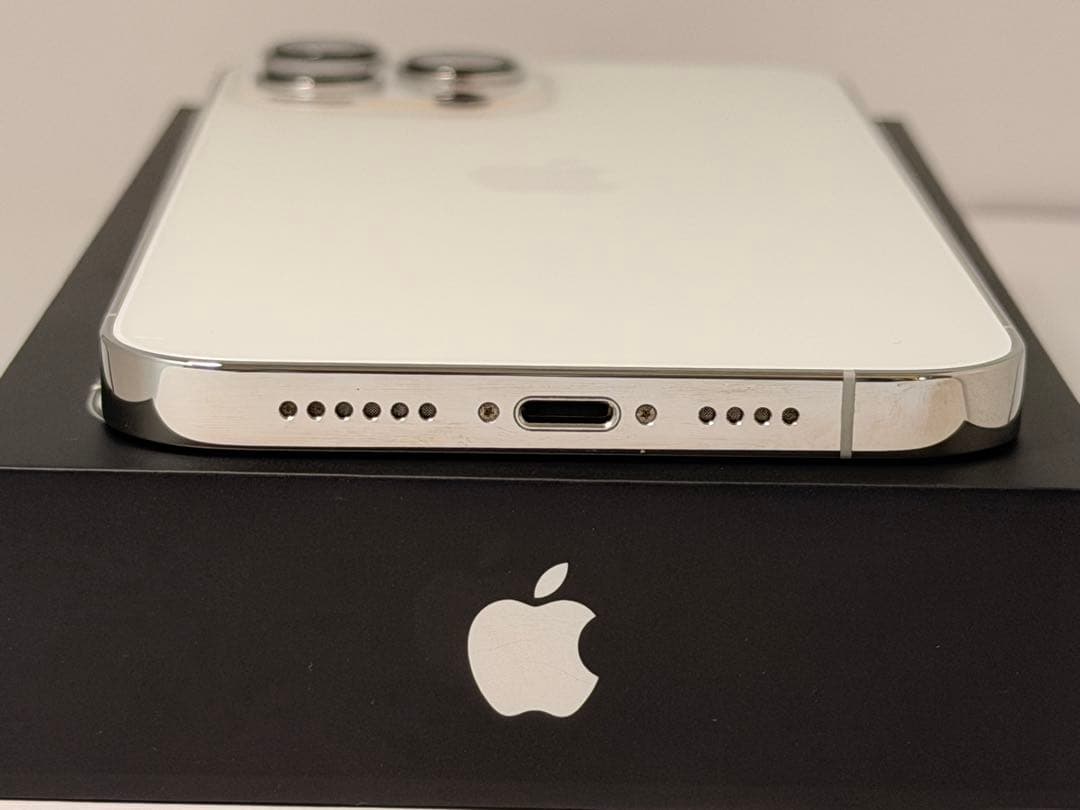 Apple iPhone 13 Pro MAX シルバー 本体