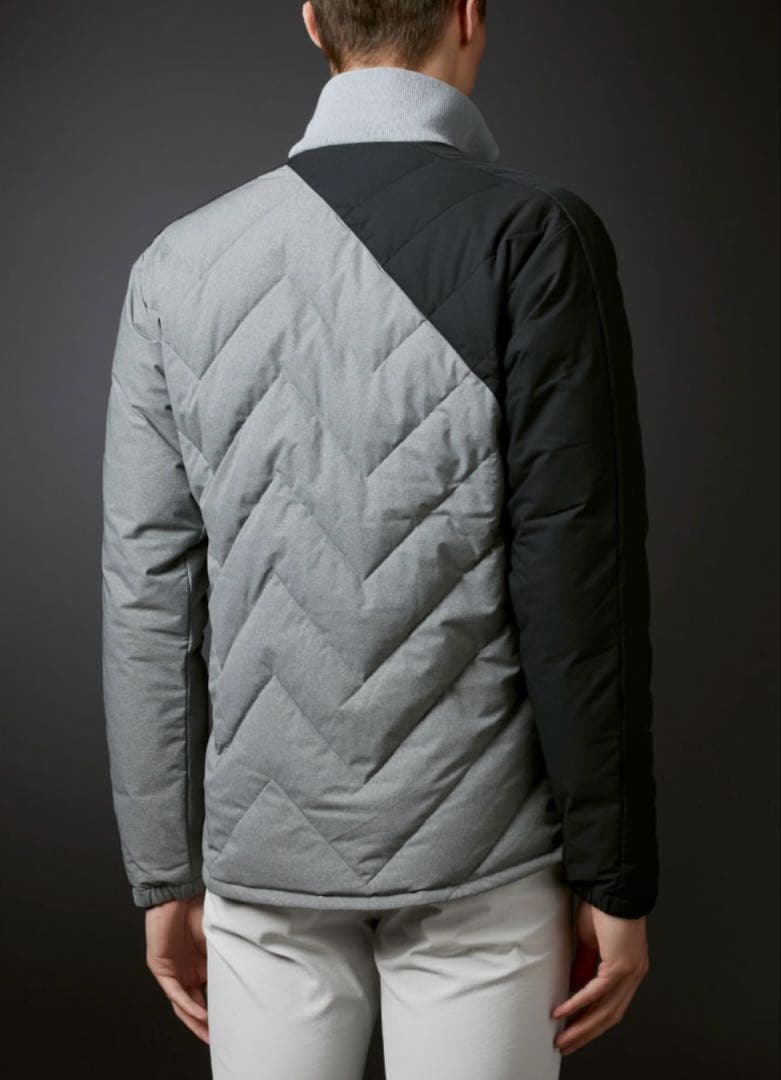 ミックスストレッチ切り替えグリーンダウンジャケット