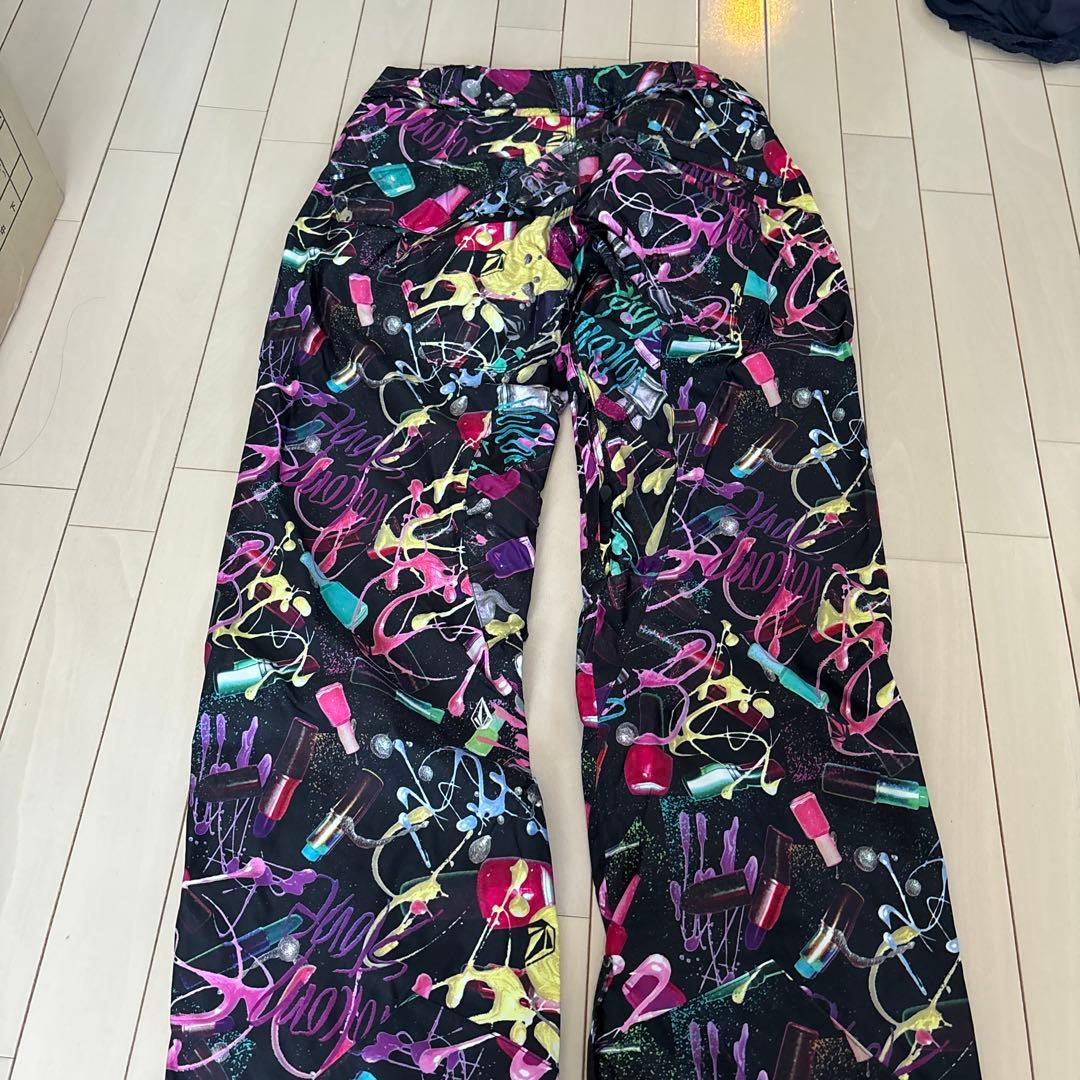 VOLCOM スノーボードウェア 女性用 多色
