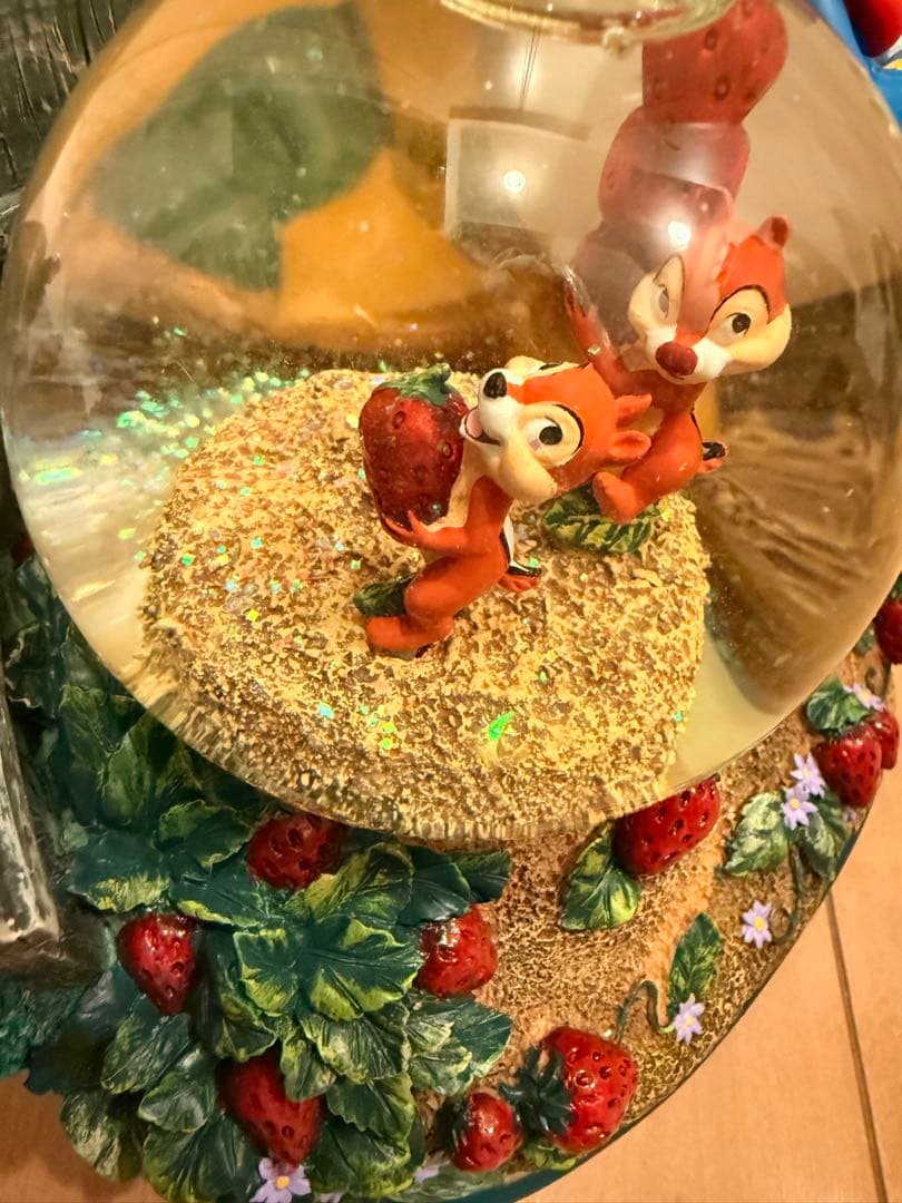 ドナルドダック スノードーム チップとデール