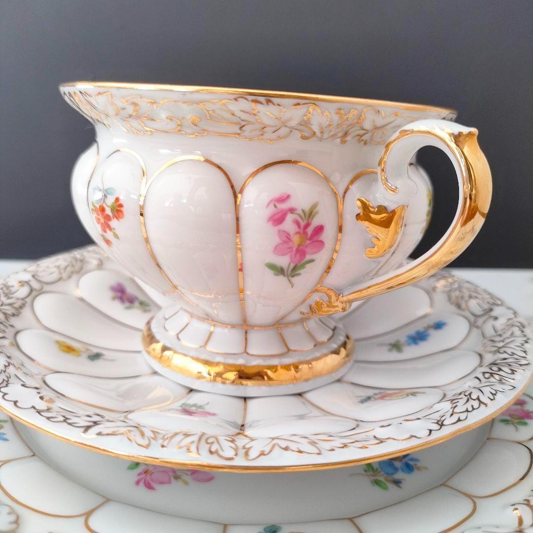 希少品★マイセン 宮廷の小花 Xフォーム トリオ 散らし小花 カップ&ソーサー