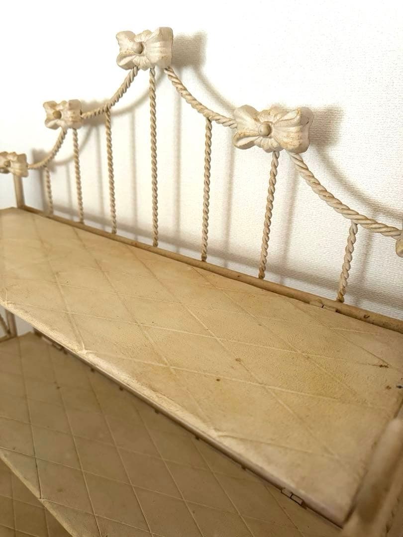 アンティーク調ホワイトリボンアイアン３段ラック