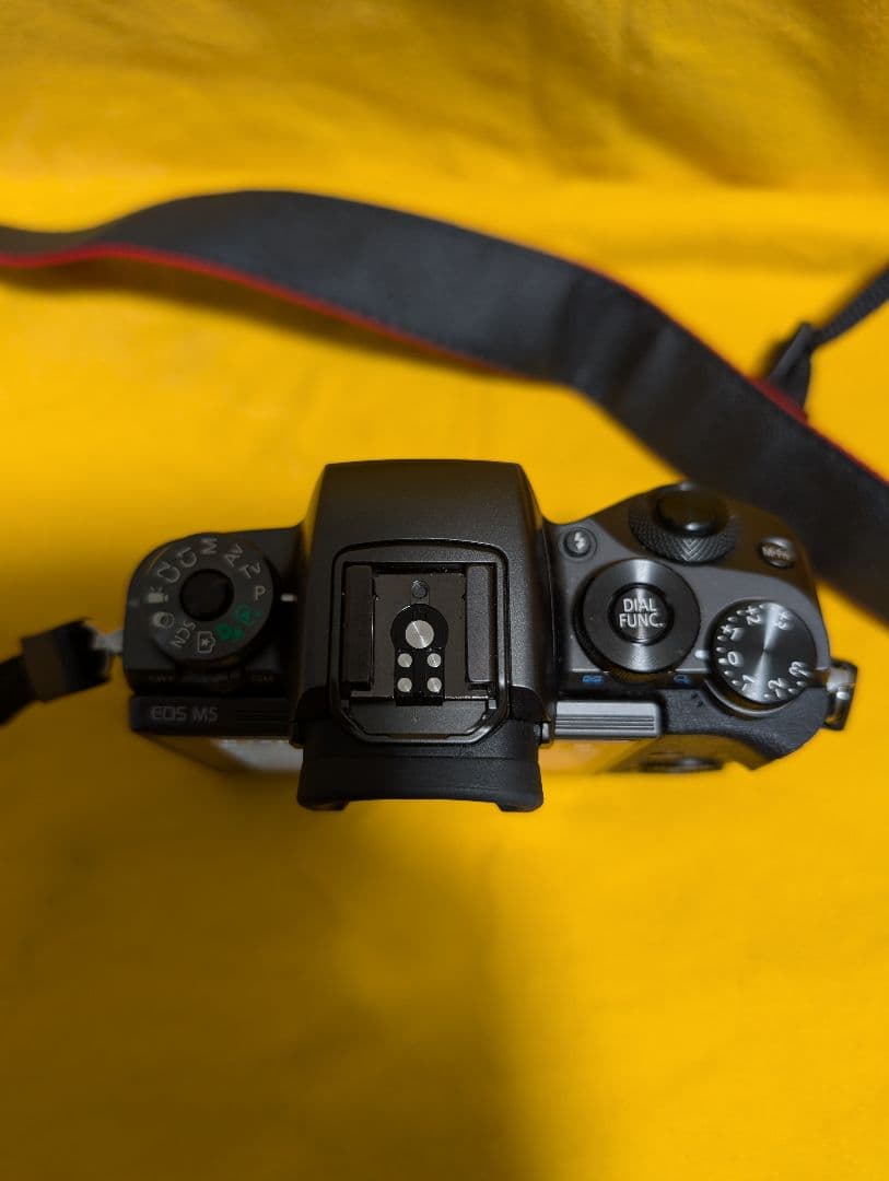 美品　キャノン　EOS　M5