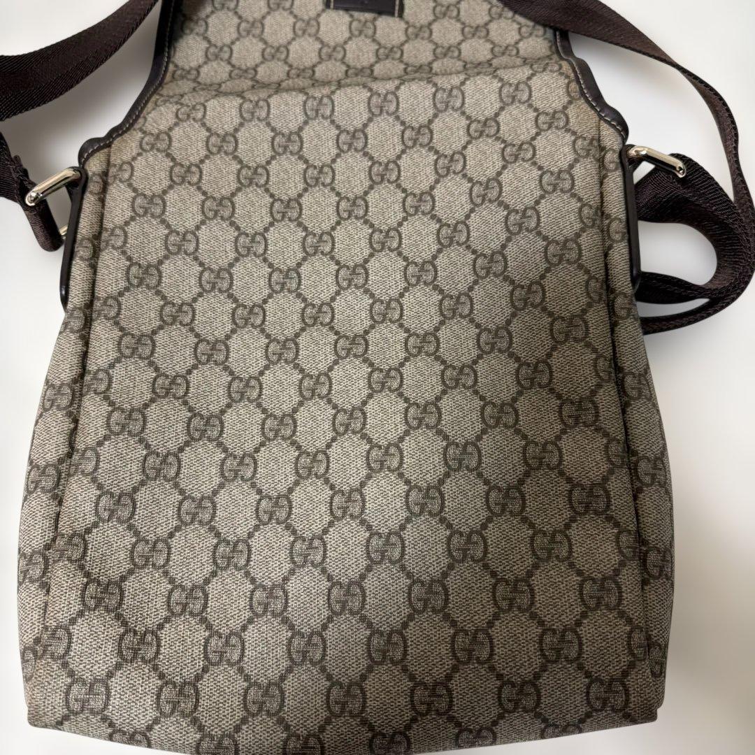 GUCCI ショルダーパック　美品