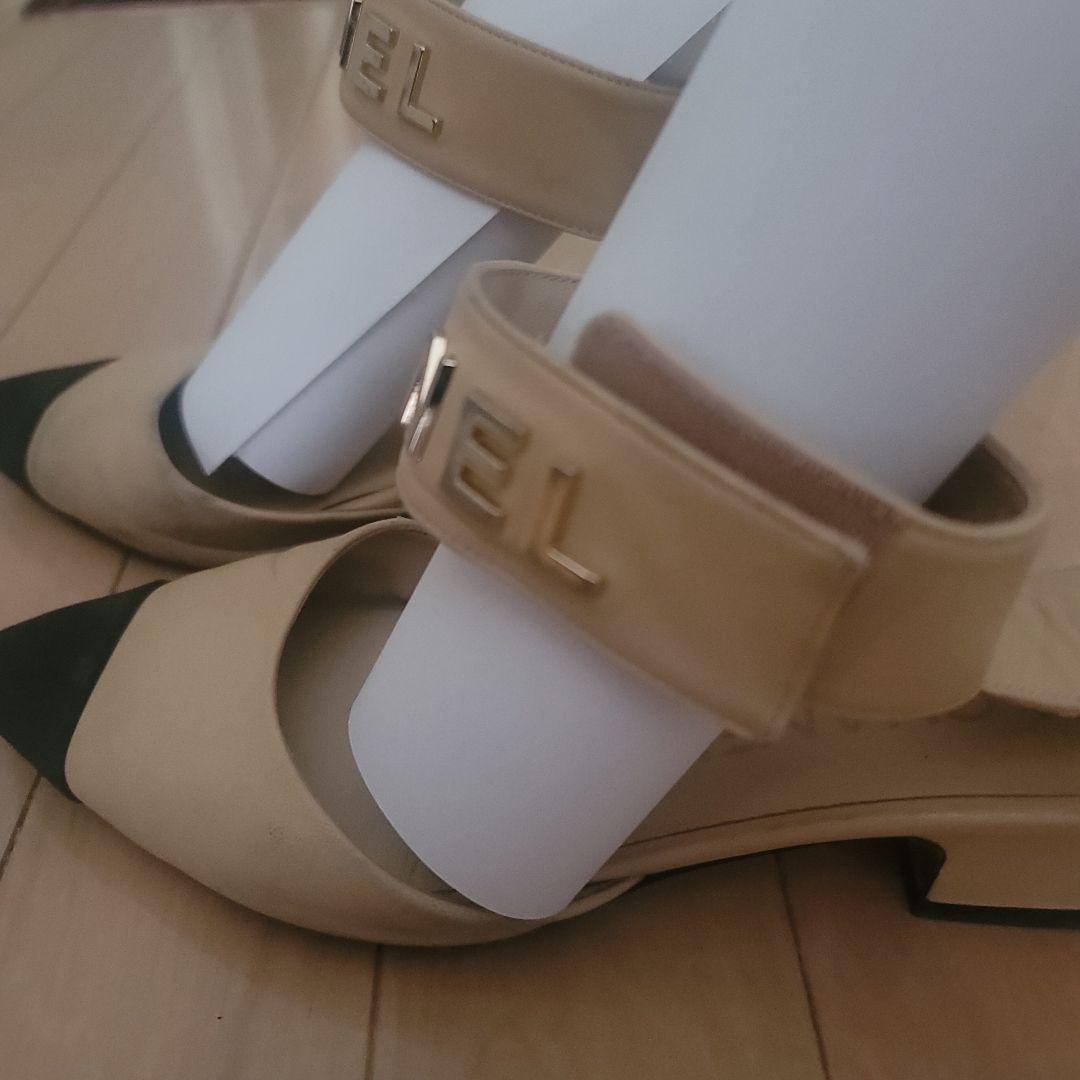 CHANEL ベージュ・ブラック アンクルストラップ フラットシューズ