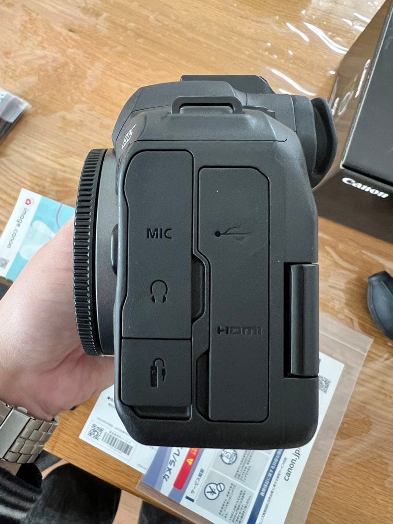 How様用【美品】Canon EOS R6 Mark II 本体　おまけ付き