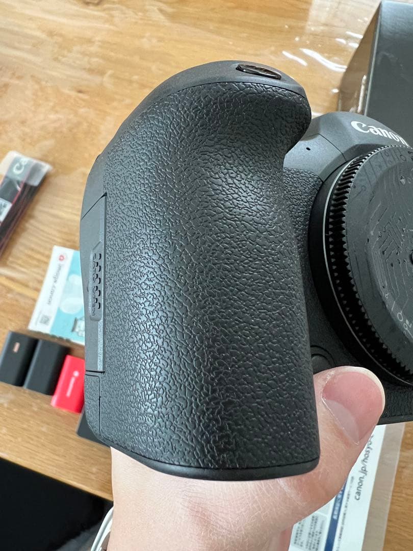 How様用【美品】Canon EOS R6 Mark II 本体　おまけ付き