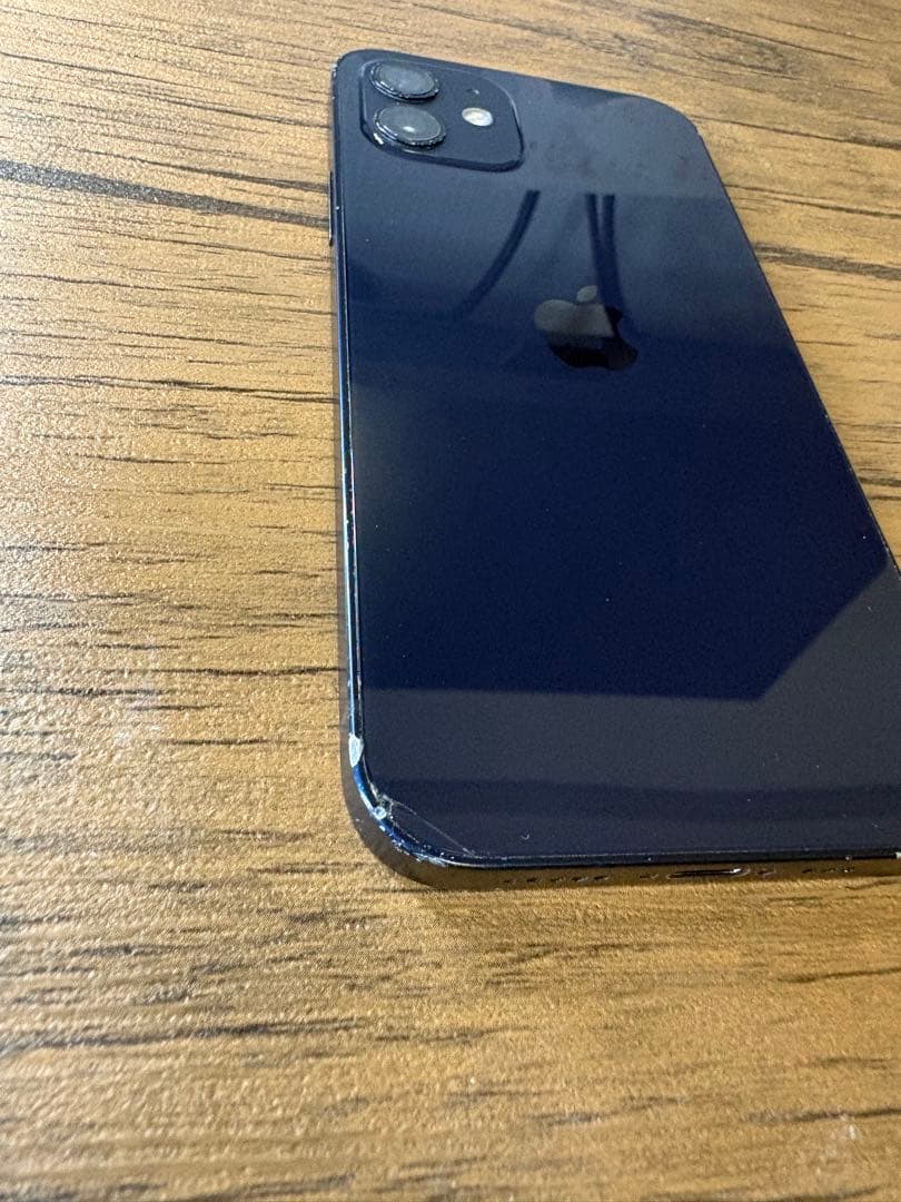 Apple iPhone 12 ブラック 本体 画面ひびあり