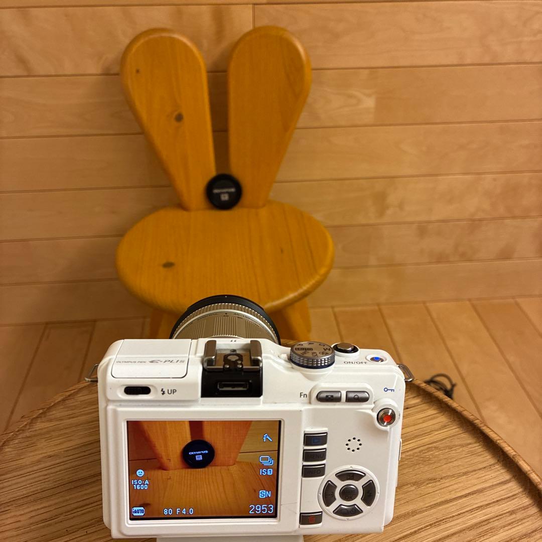 OLYMPUS PEN E-PL1S ホワイト ダブルズームキット　SDカード付