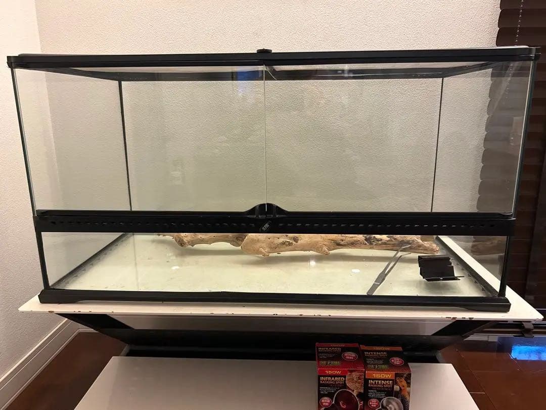 温室・飼育ケース kuroganeotome