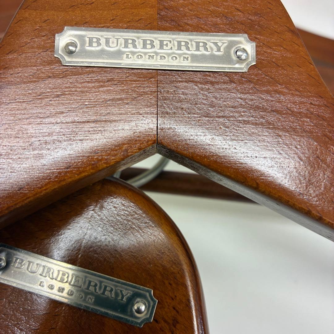 BURBERRY 木製ハンガー 5本セット