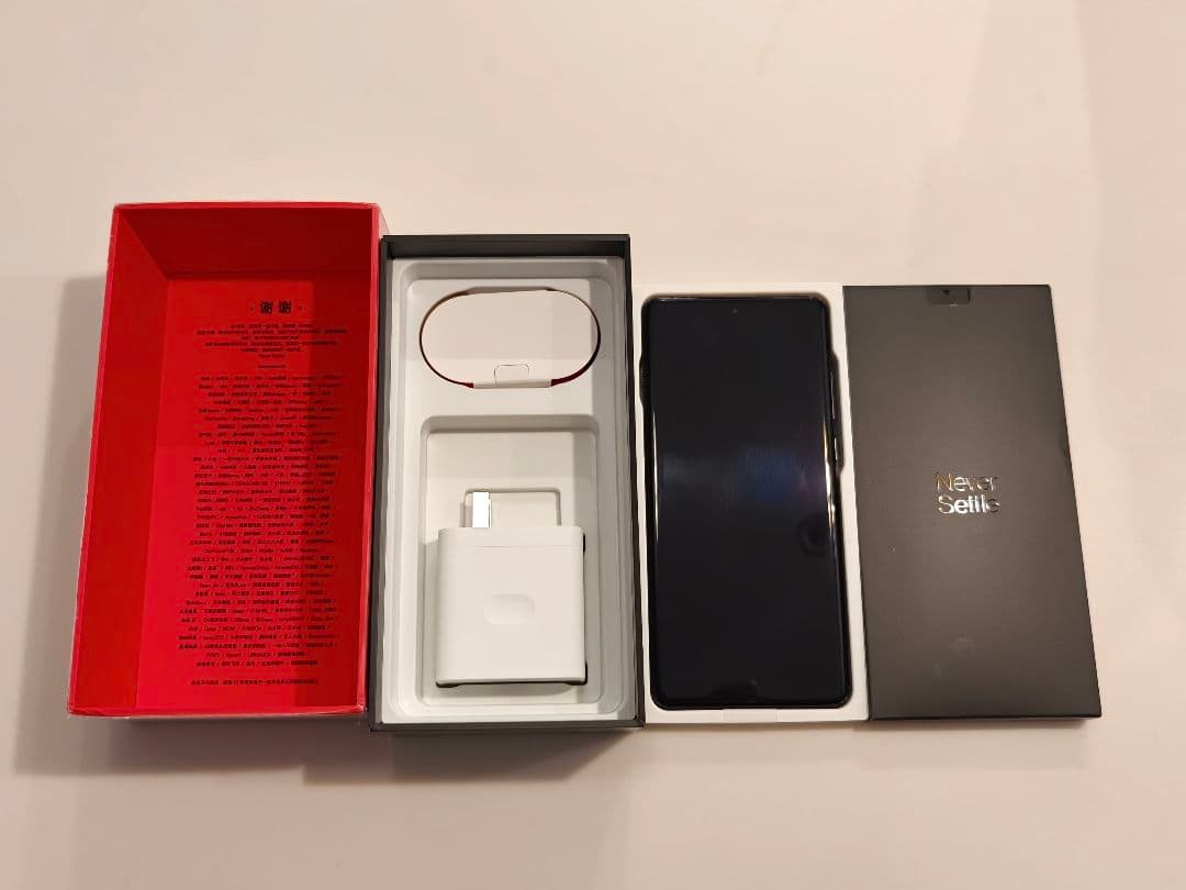 OnePlus 12 ブラック 本体 充電器付き