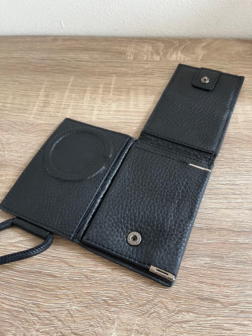 objcts.ioストラップ一体型ウォレット