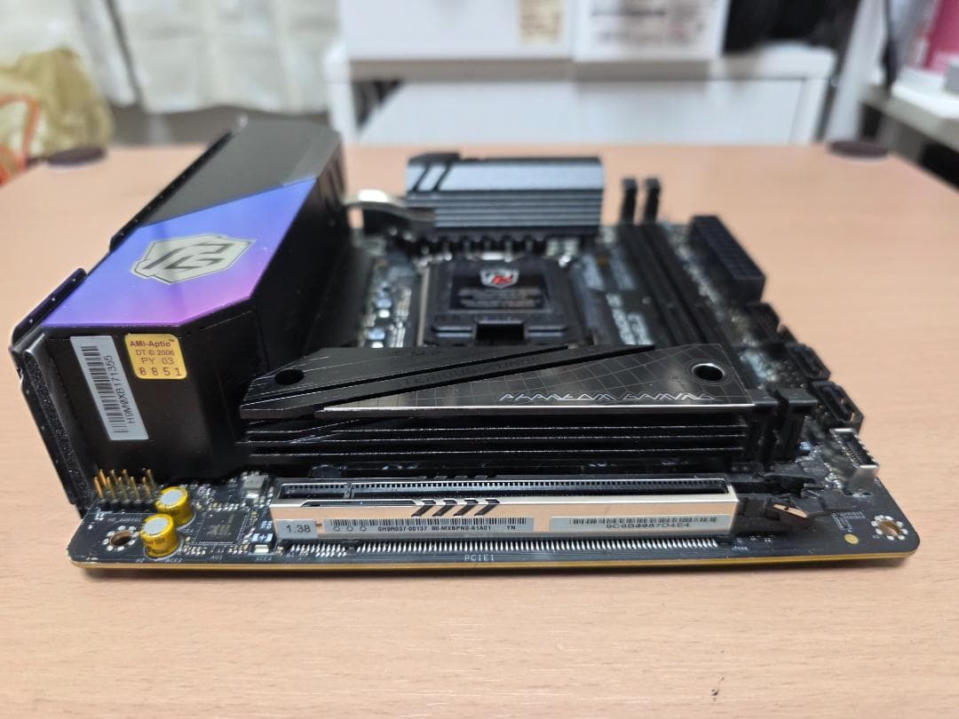 ASROCK マザーボード　Z890I NOVA WIFI