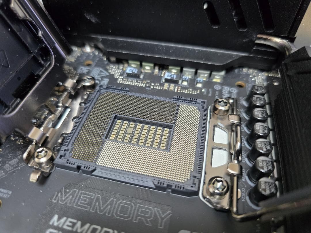 ASROCK マザーボード　Z890I NOVA WIFI