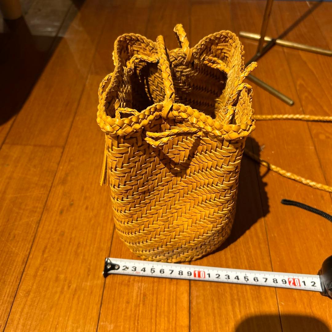 【美品】トゥモローランド　編み込みレザー　巾着バック　牛革　ショルダー　ドラゴン