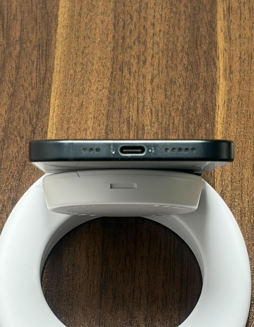 iPhone 15 ブラック 128GB 本体【純正バッテリー89%】