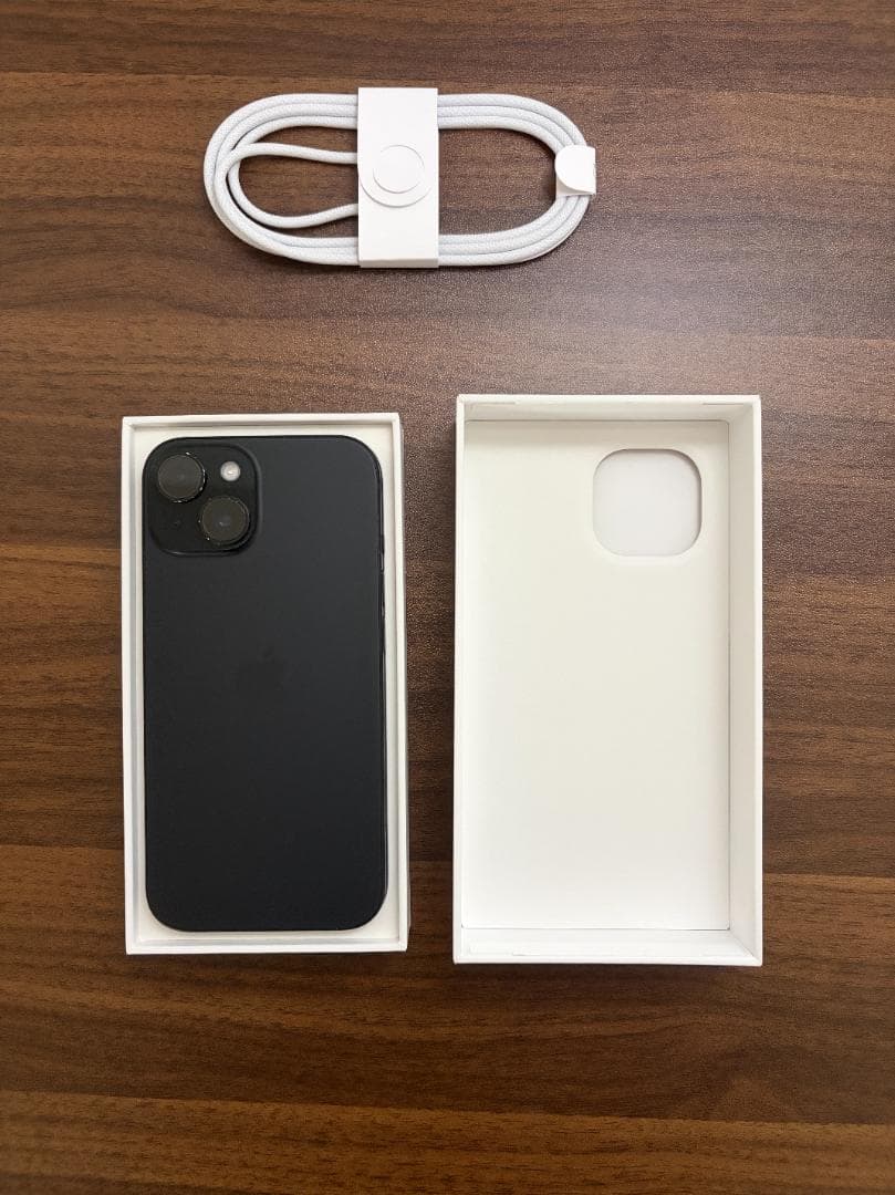 iPhone 15 ブラック 128GB 本体【純正バッテリー89%】