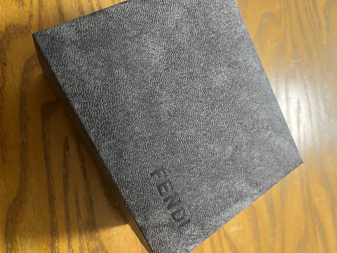 FENDI クォーツ時計 シルバー ゴールド　フェンディ　電池切れ