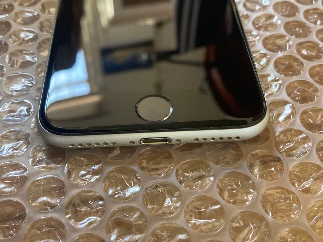 hinatabocco様　iPhone SE2 128GB White