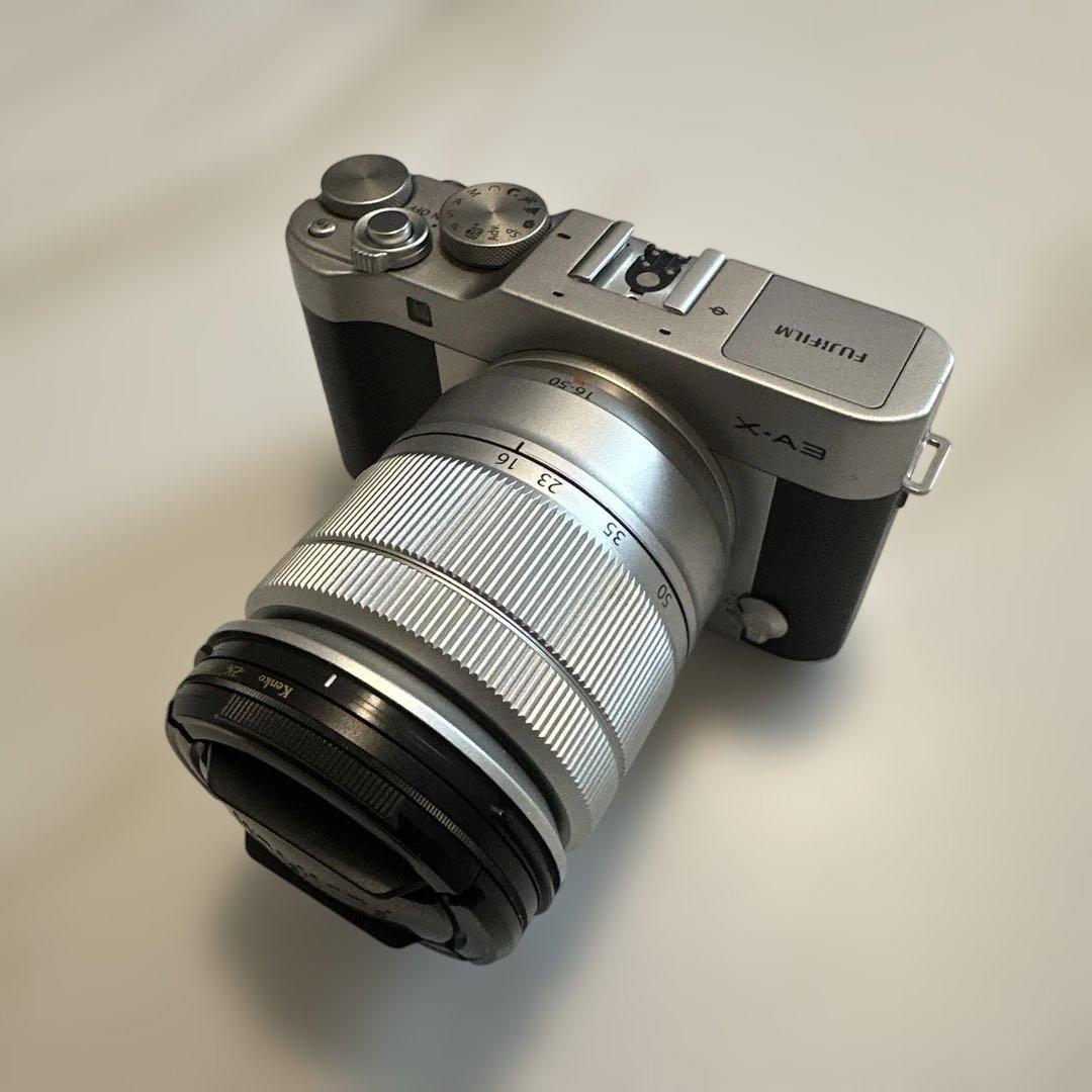 【美品】FUJIFILM X-A3 ミラーレスカメラ シルバー
