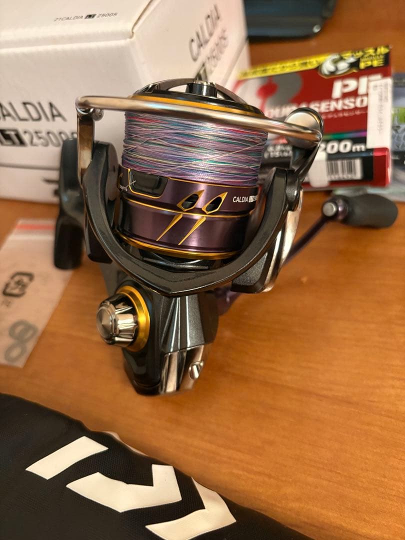 【美品】DAIWA 21 CALDIA 2500S LT リール