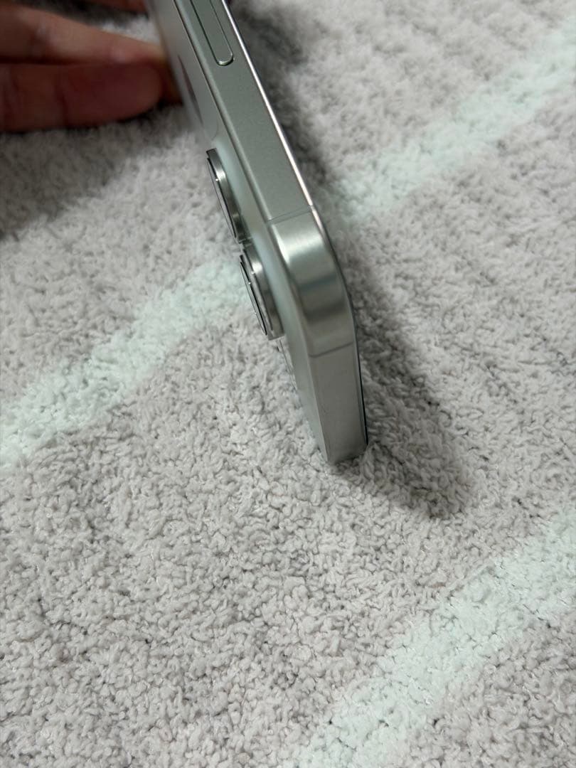 iPhone 15 Pro 256GB 修理歴あり 画面割れ 非正規パネル