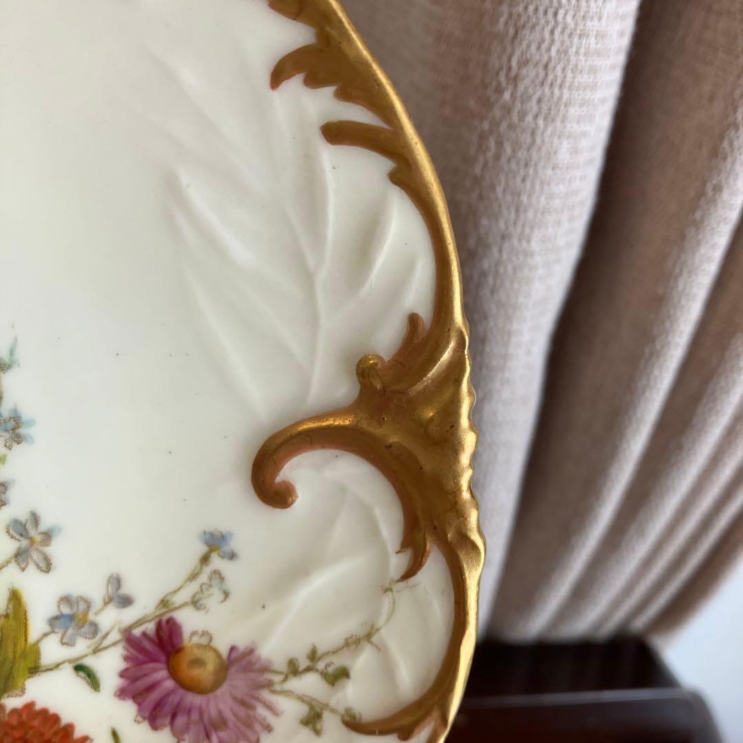 英国アンティーク　ロイヤルウースター　ブラッシュアイボリープレート