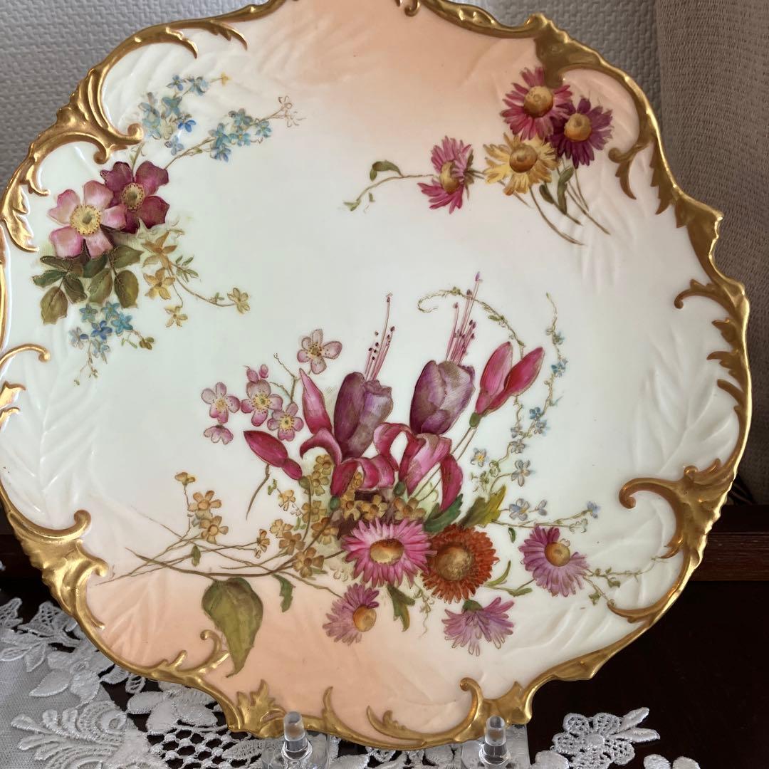 英国アンティーク　ロイヤルウースター　ブラッシュアイボリープレート