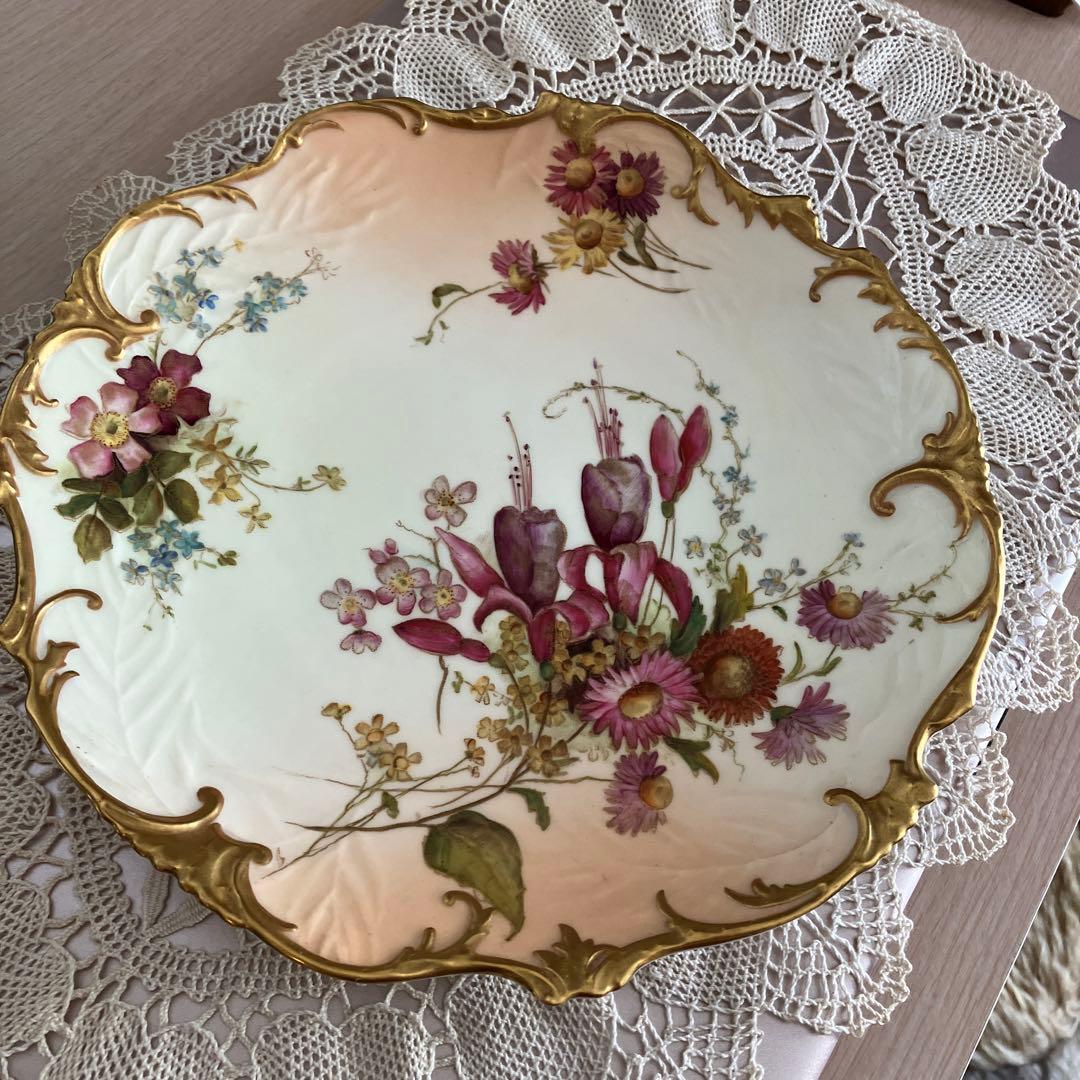 英国アンティーク　ロイヤルウースター　ブラッシュアイボリープレート