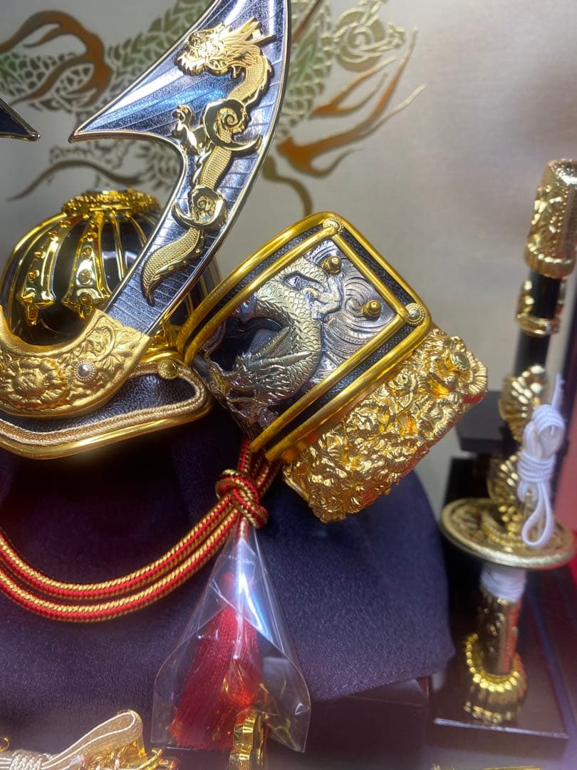 東京久月　五月人形　家紋付き兜飾り　ガラスケース入