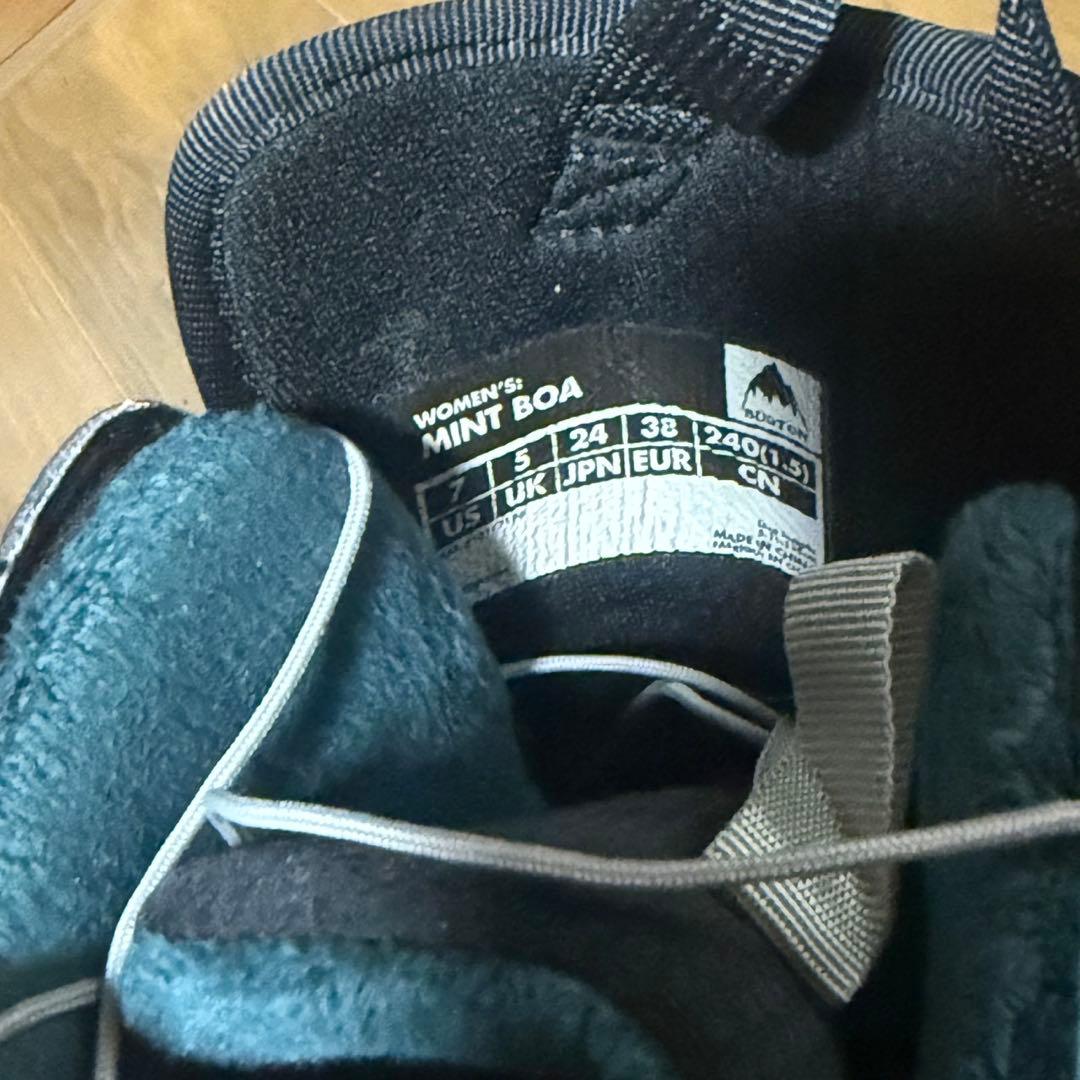 ✨ほぼ未使用✨　BURTON　MINT スノーボードブーツ　レディース　24cm