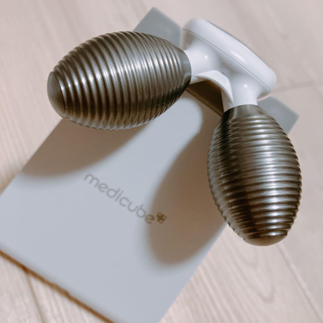 メディキューブ 美顔器 EMS＆ユーセラ＆ダーマエア（バラも相談可）