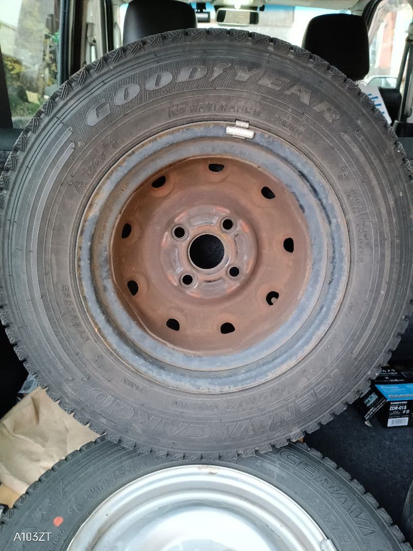 送料無料　匿名　冬仕様　※2本※　12インチ　 スタッドレスタイヤ