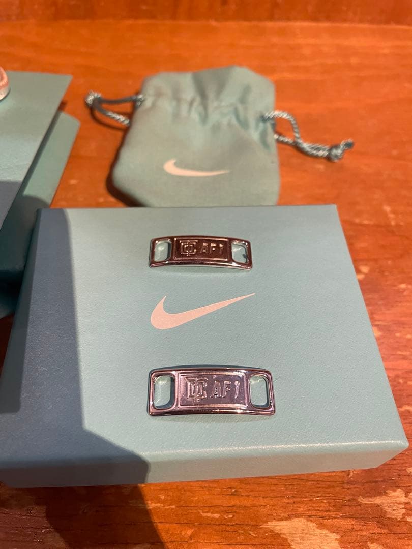 アクセサリー Tiffany & Co. x Nike Air Force 1 Dubre
