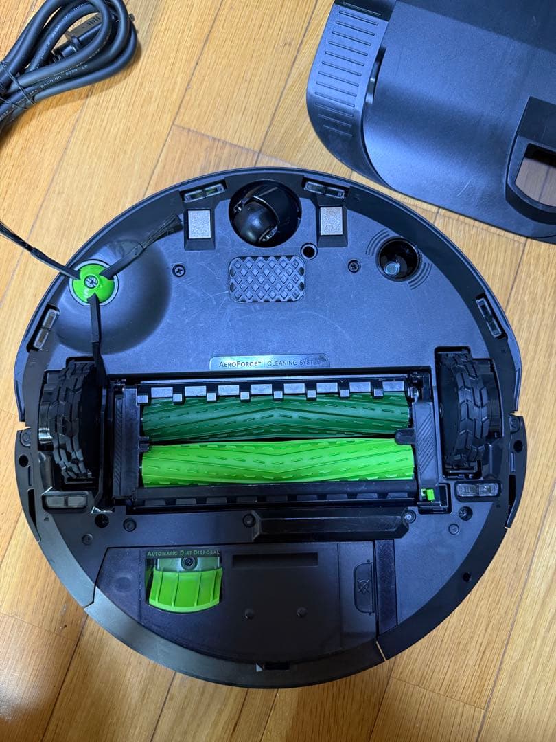 iRobot ロボット掃除機 ルンバ Combo j7+ (掃除機をかけ、拭く)