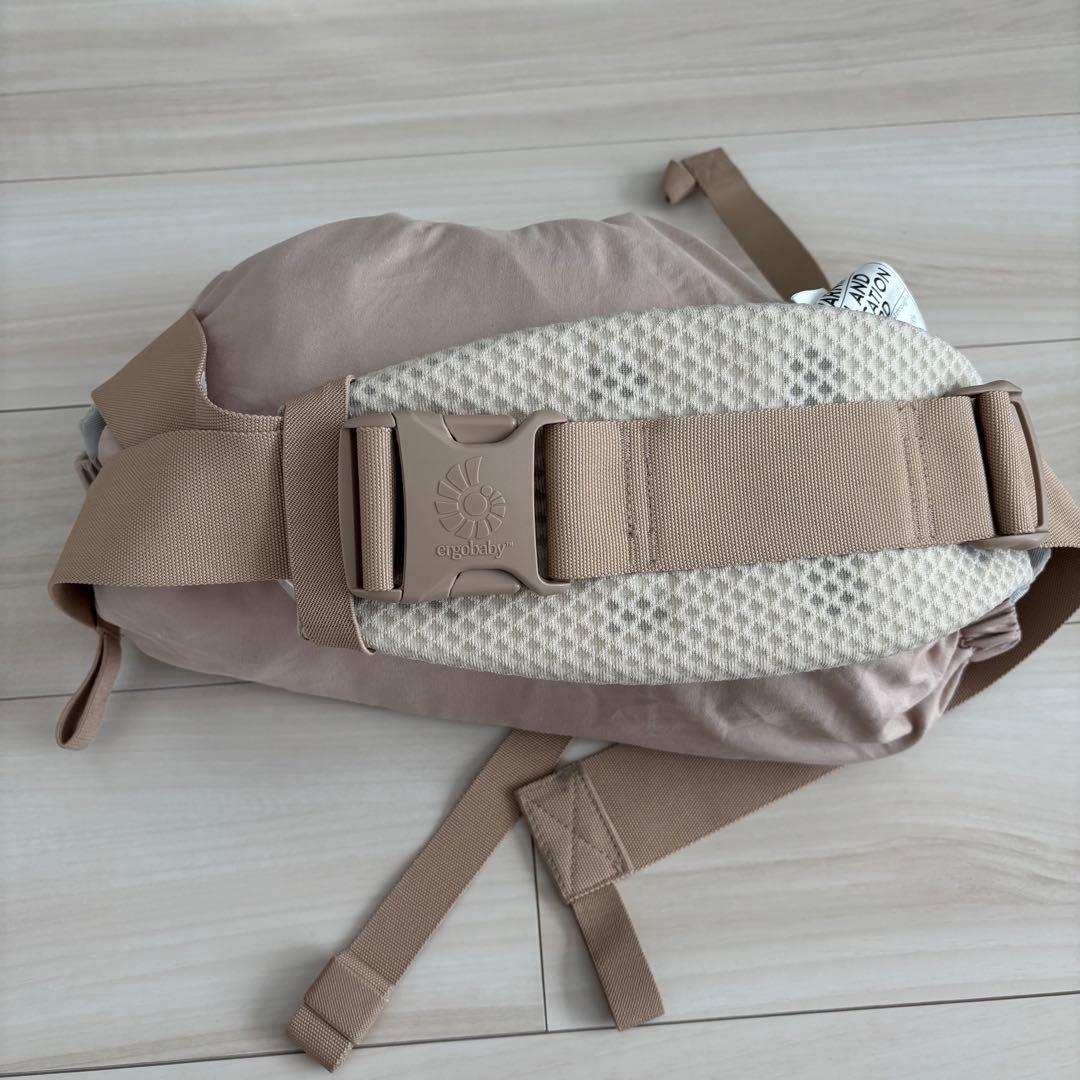 エルゴの抱っこひも　オムニブリーズ 人気のサンドベージュ！
